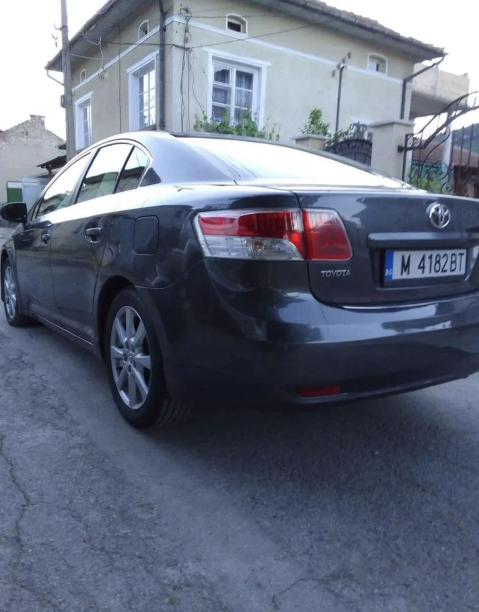 Toyota Avensis  - изображение 4