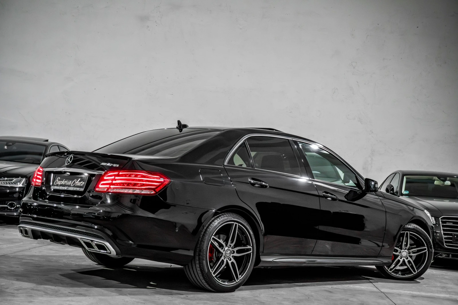 Mercedes-Benz E 350 d* AMG* MASSAGE* TV* CARBON* 9G-TRONIC* FULL MAX - изображение 5