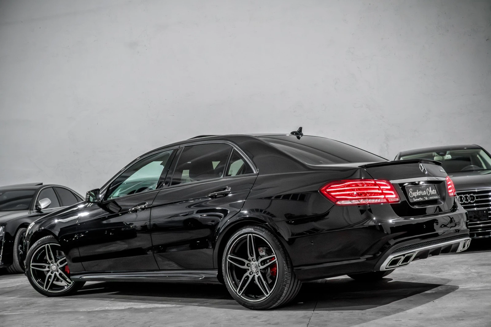 Mercedes-Benz E 350 d* AMG* MASSAGE* TV* CARBON* 9G-TRONIC* FULL MAX - изображение 3