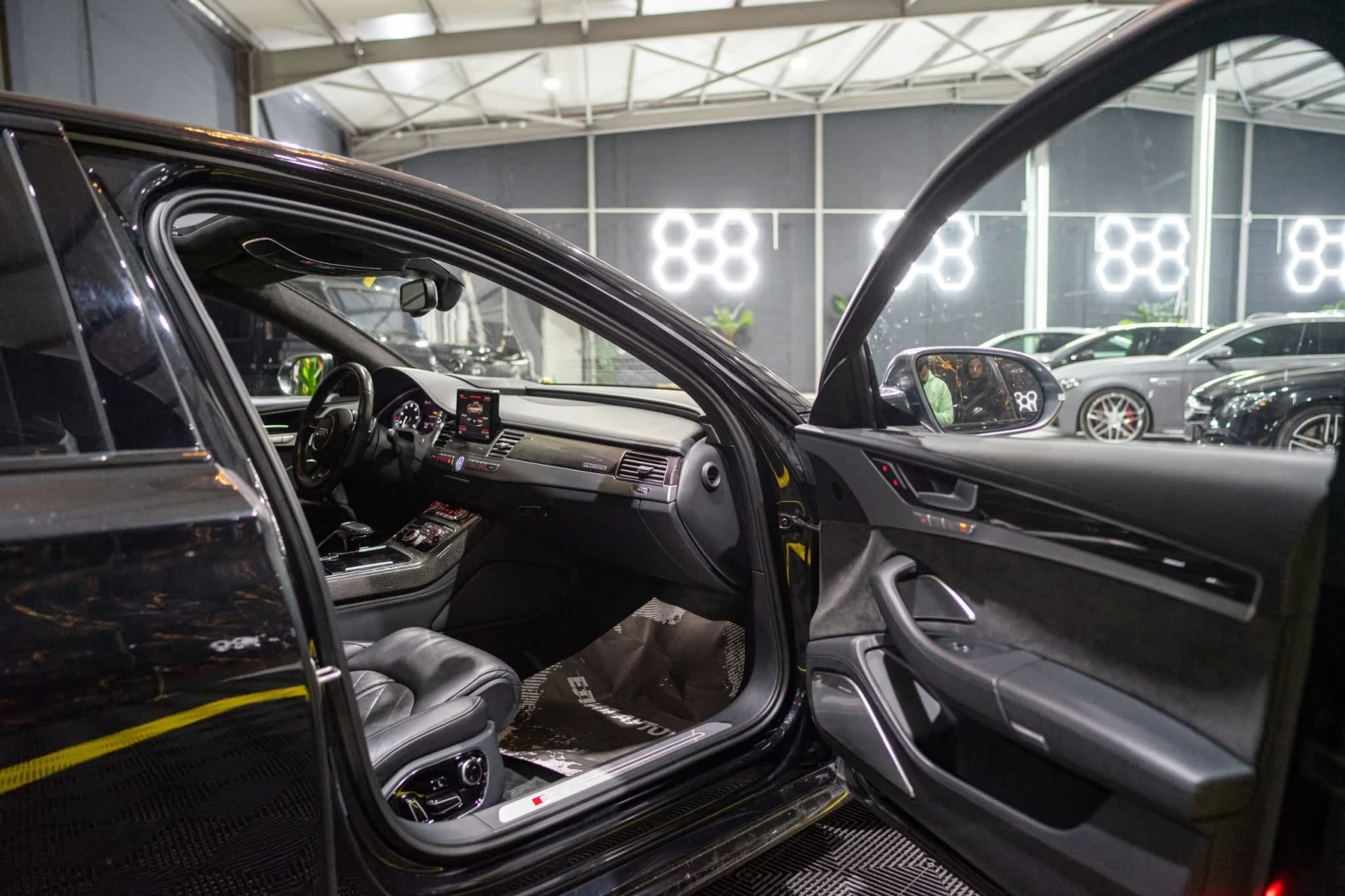 Audi S8 PLUS LONG MATRIX B&O FULL CARBON  100% | Mobile.bg   13