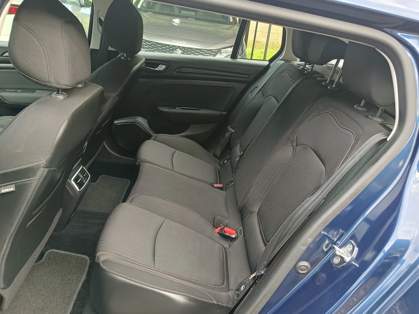 Renault Megane 1.3 i  | Mobile.bg � ����������� 12