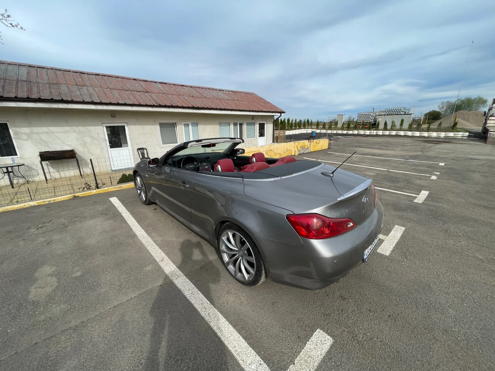 Infiniti G37 Convertible , снимка 4 - Автомобили и джипове - 53813381