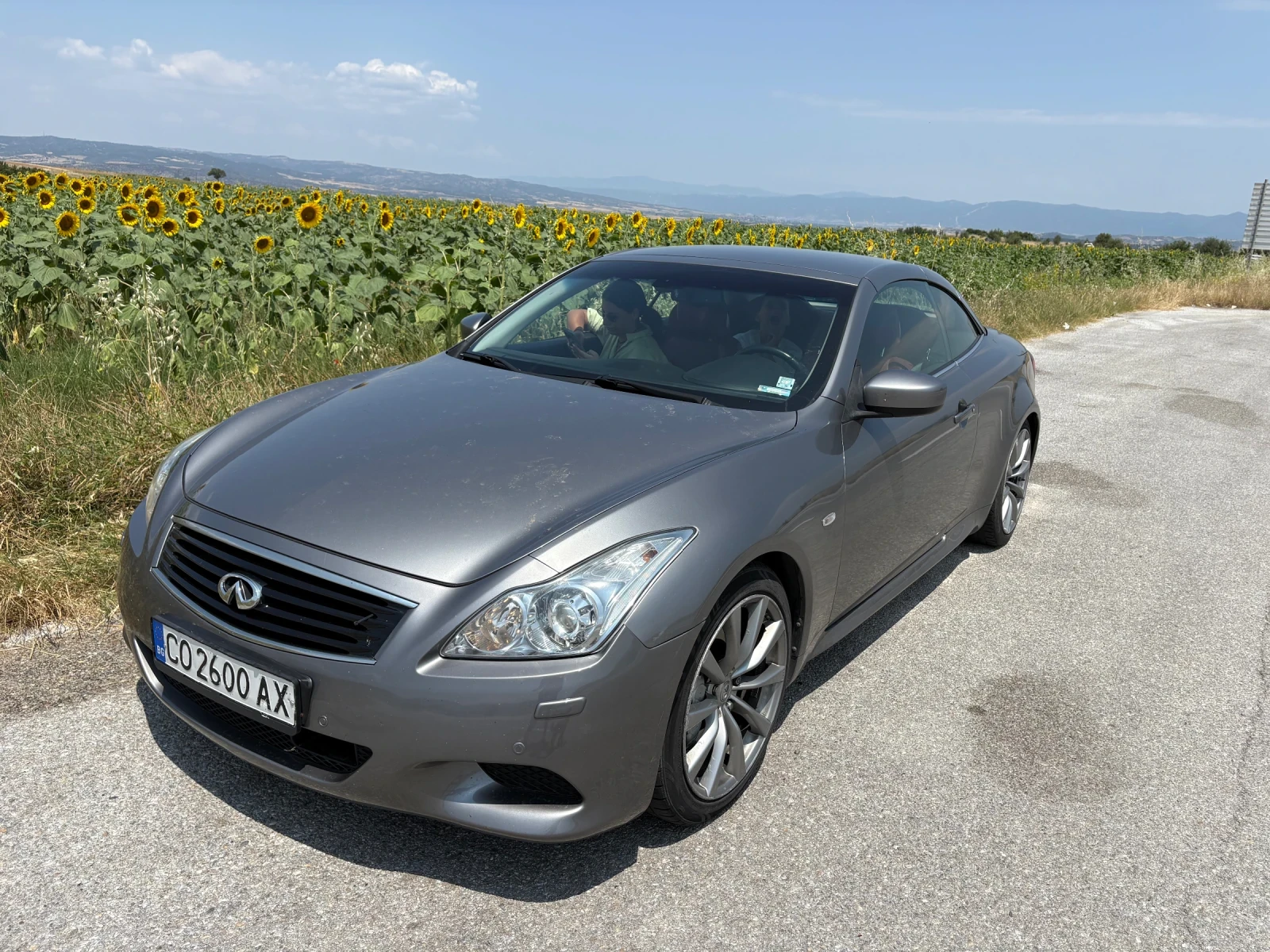 Infiniti G37 Convertible 