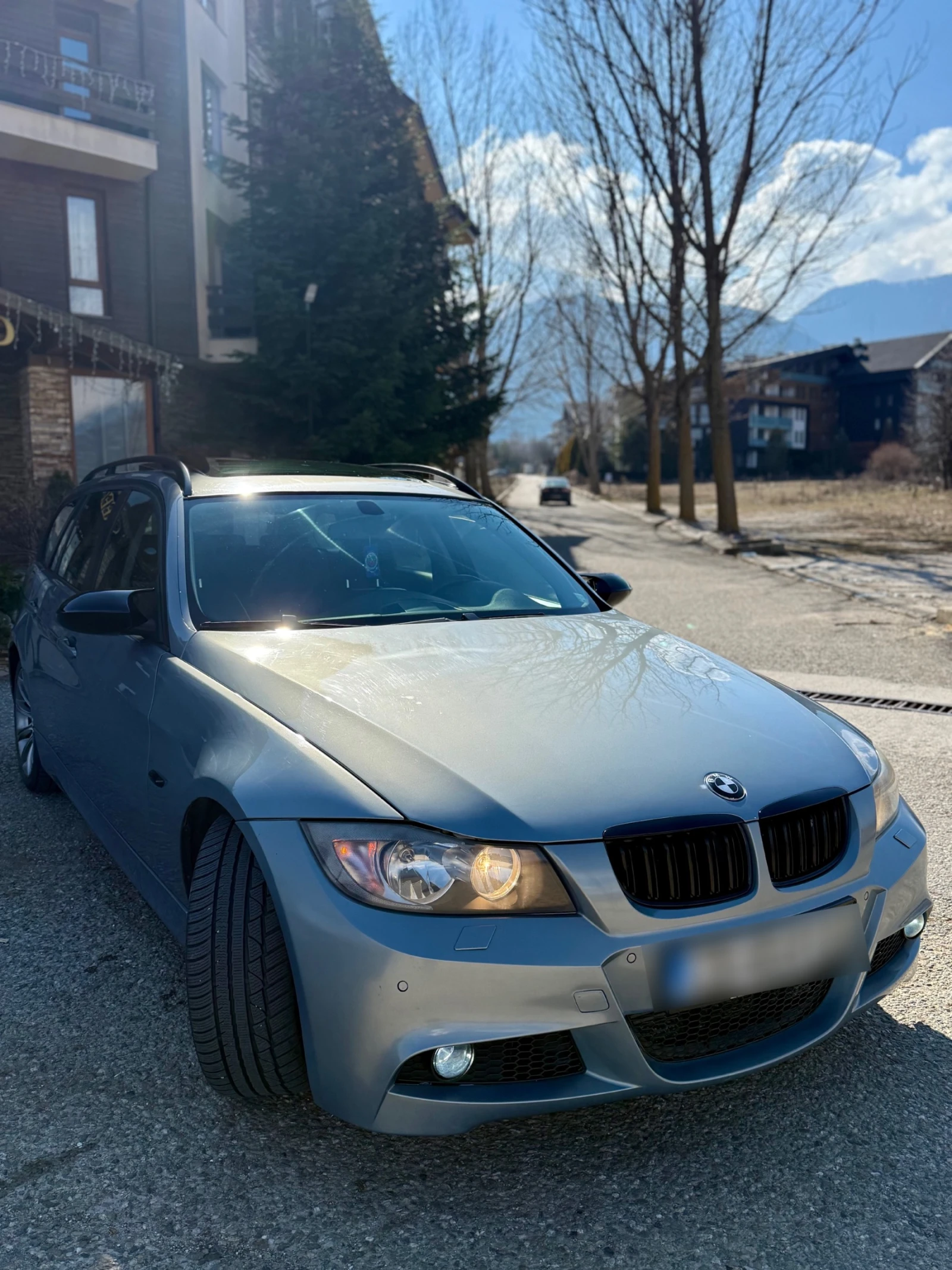 BMW 320 M-PACK* HI-FI* PANO* NAVI, снимка 3 - Автомобили и джипове - 53830678