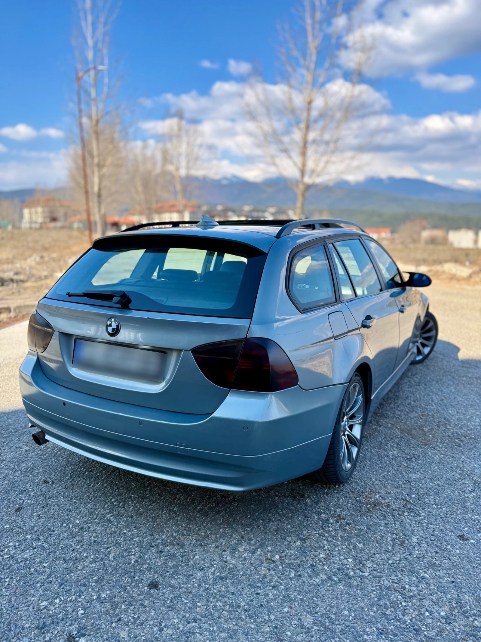 BMW 320 M-PACK* HI-FI* PANO* NAVI, снимка 4 - Автомобили и джипове - 53830678