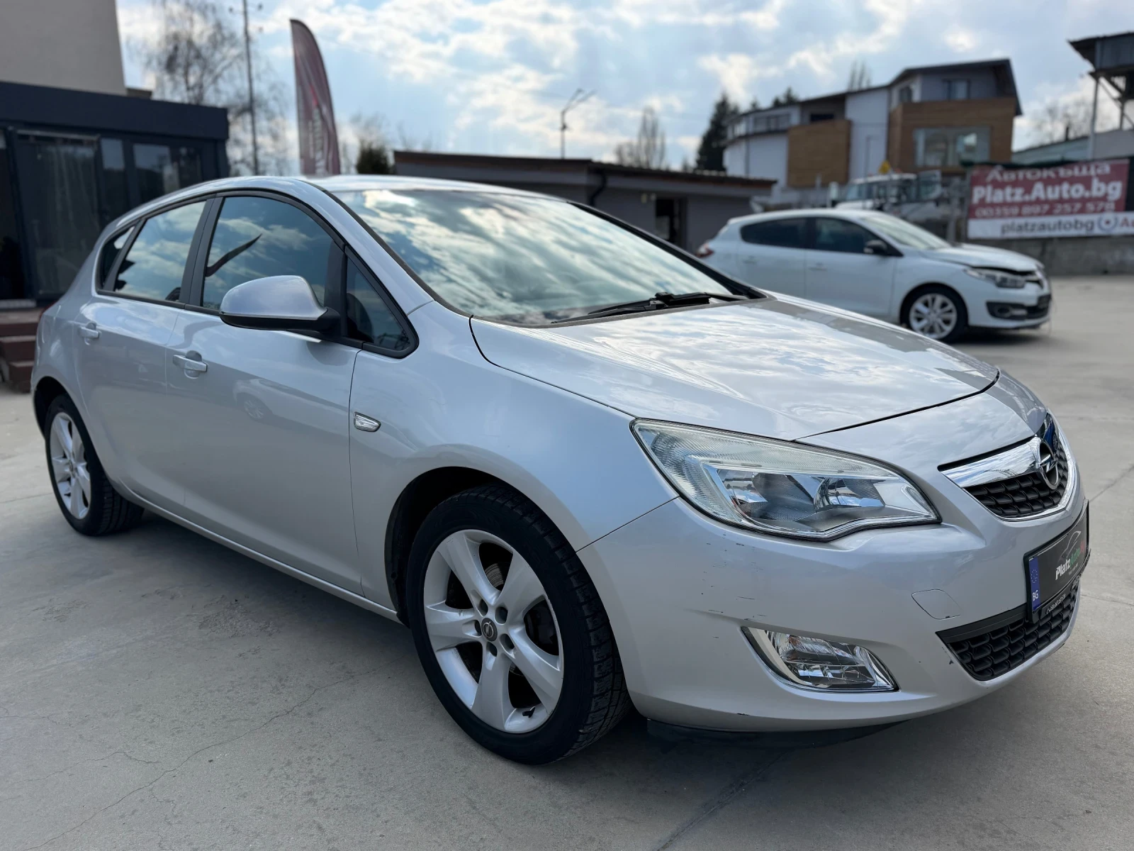 Opel Astra 1.6Benzin/102000km/Top, снимка 3 - Автомобили и джипове - 53864520