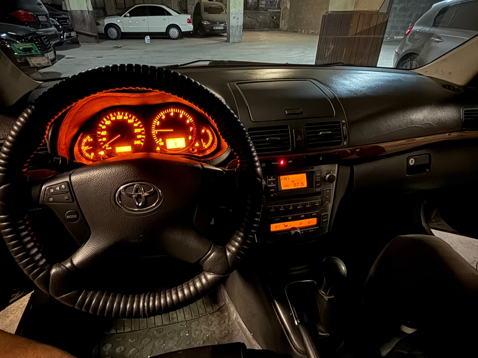 Toyota Avensis, снимка 5 - Автомобили и джипове - 53991163