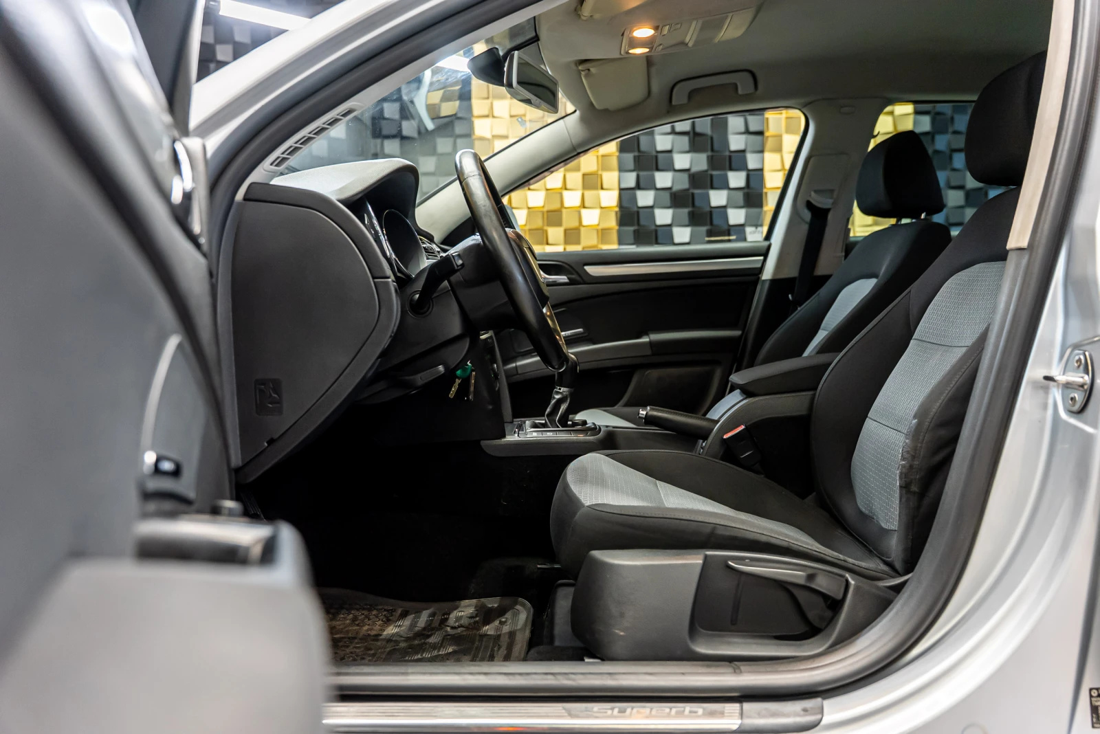 Skoda Superb 2.0 TDI | Mobile.bg � ����������� 8