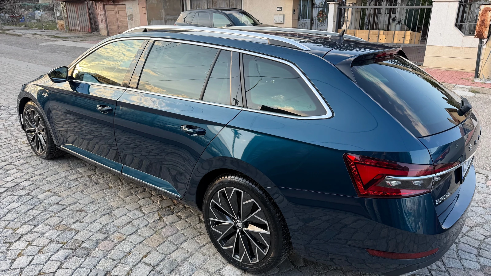 Skoda Superb, снимка 12 - Автомобили и джипове - 54214097