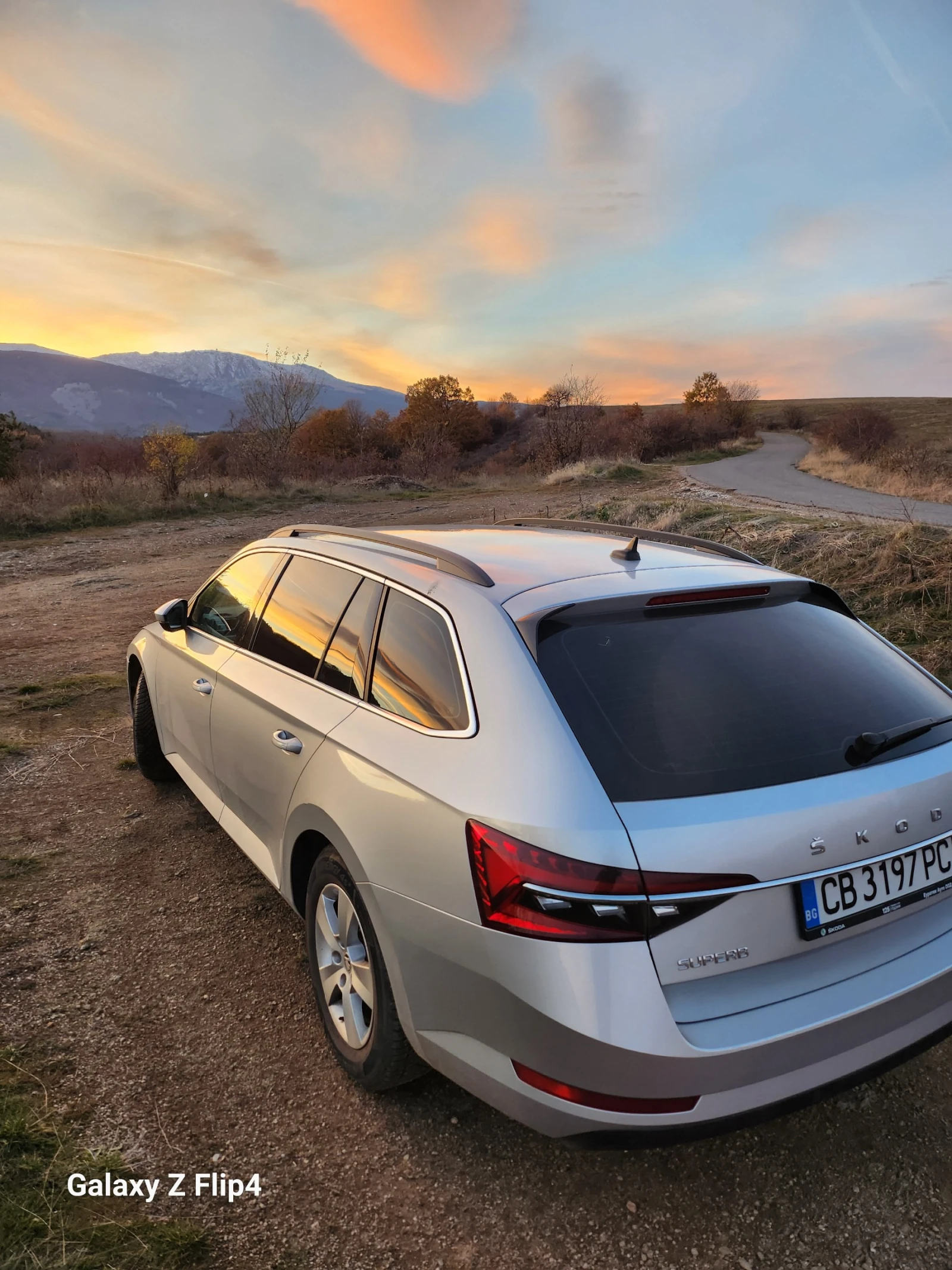 Skoda Superb ŠKODA Superb KEYLESS 2.0 TDI, снимка 3 - Автомобили и джипове - 54931842