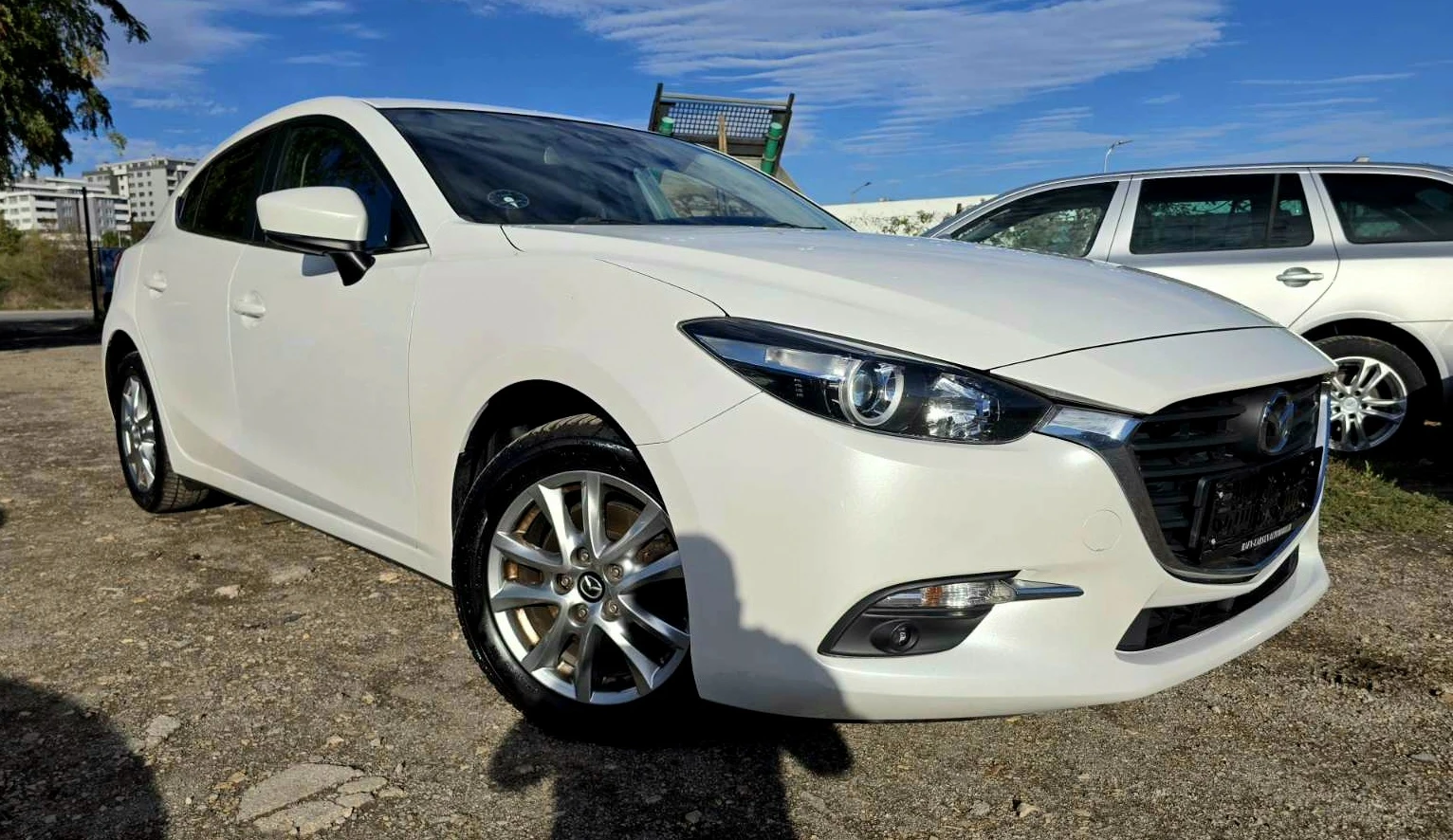 Mazda 3 УНИКАТ/ФУЛ ЕКСТРИ/2.0i/SKYACTIV, снимка 4 - Автомобили и джипове - 54996166