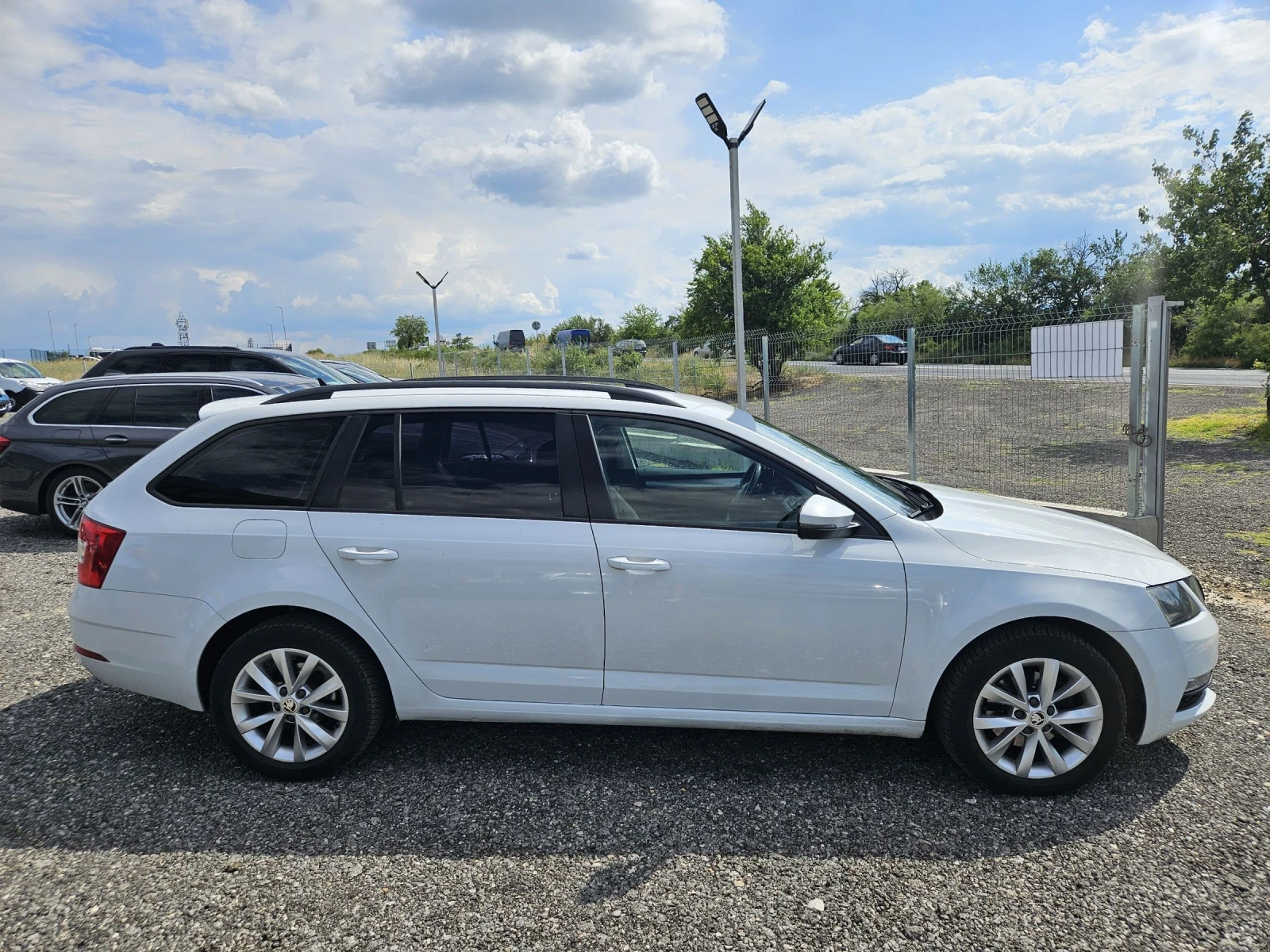 Skoda Octavia 2.0TDI Автоматик, снимка 6 - Автомобили и джипове - 55104831