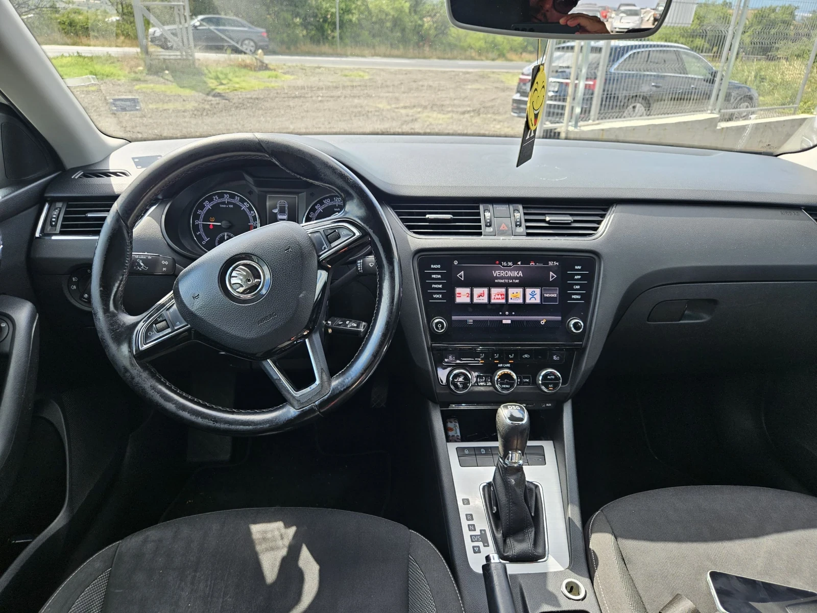 Skoda Octavia 2.0TDI Автоматик, снимка 10 - Автомобили и джипове - 55104831