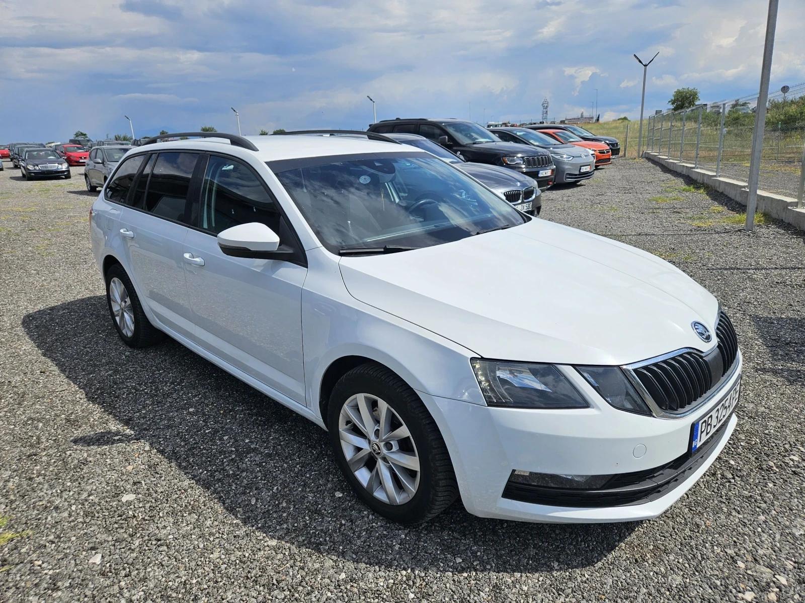 Skoda Octavia 2.0TDI Автоматик, снимка 7 - Автомобили и джипове - 55104831