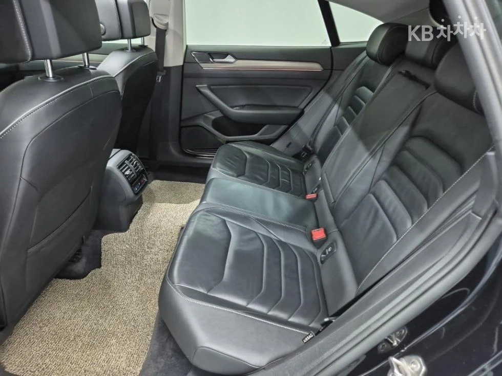 VW Arteon, снимка 12 - Автомобили и джипове - 55192943