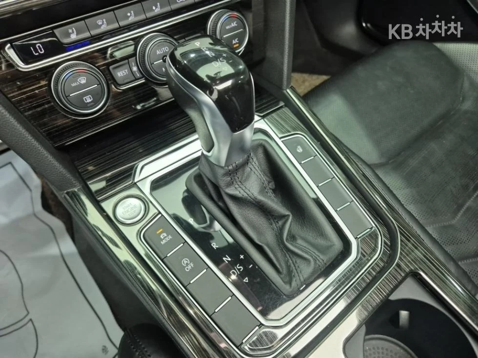 VW Arteon, снимка 8 - Автомобили и джипове - 55192943