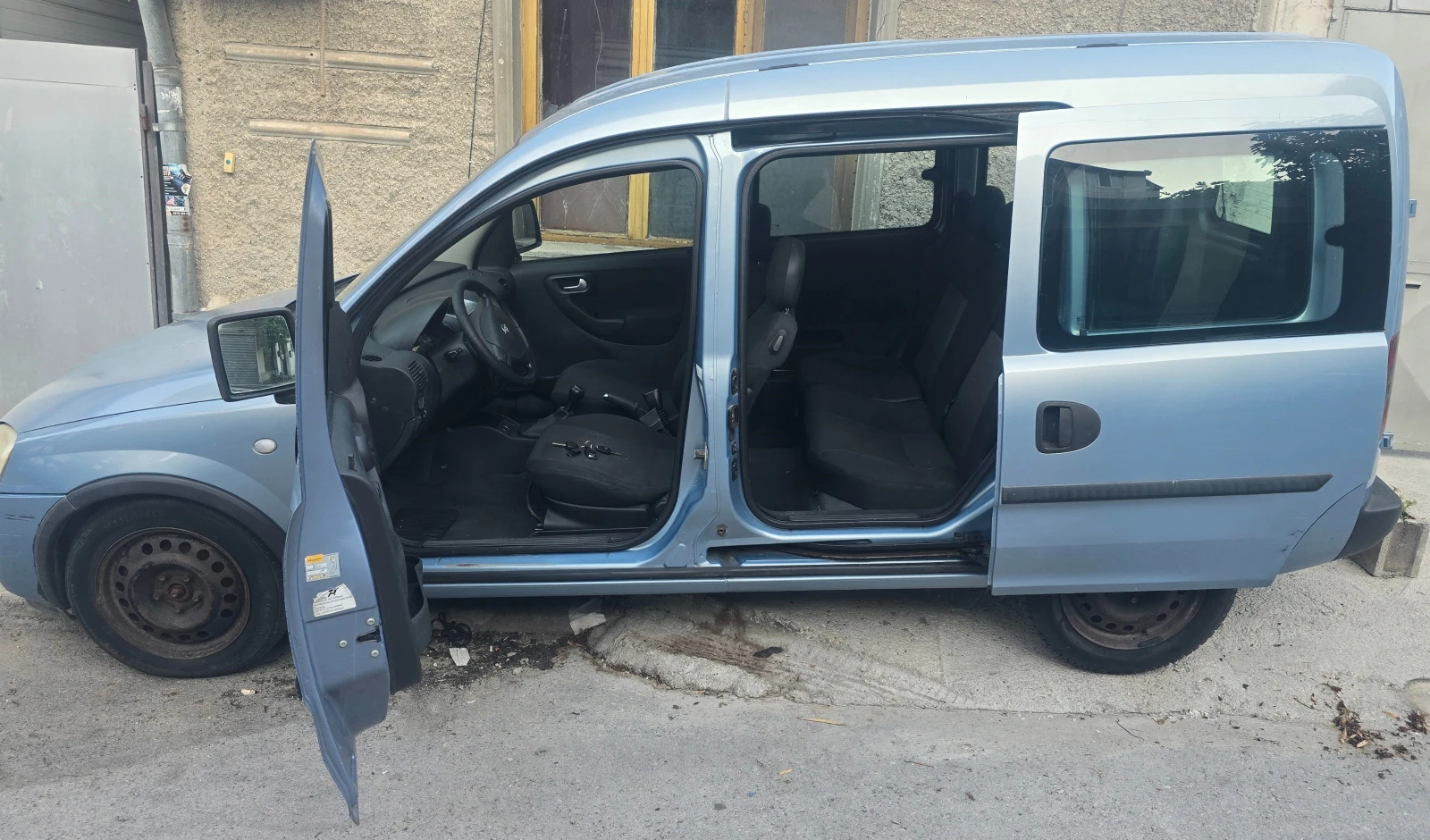 Opel Combo 1.7 CDTI, снимка 2 - Автомобили и джипове - 55684203