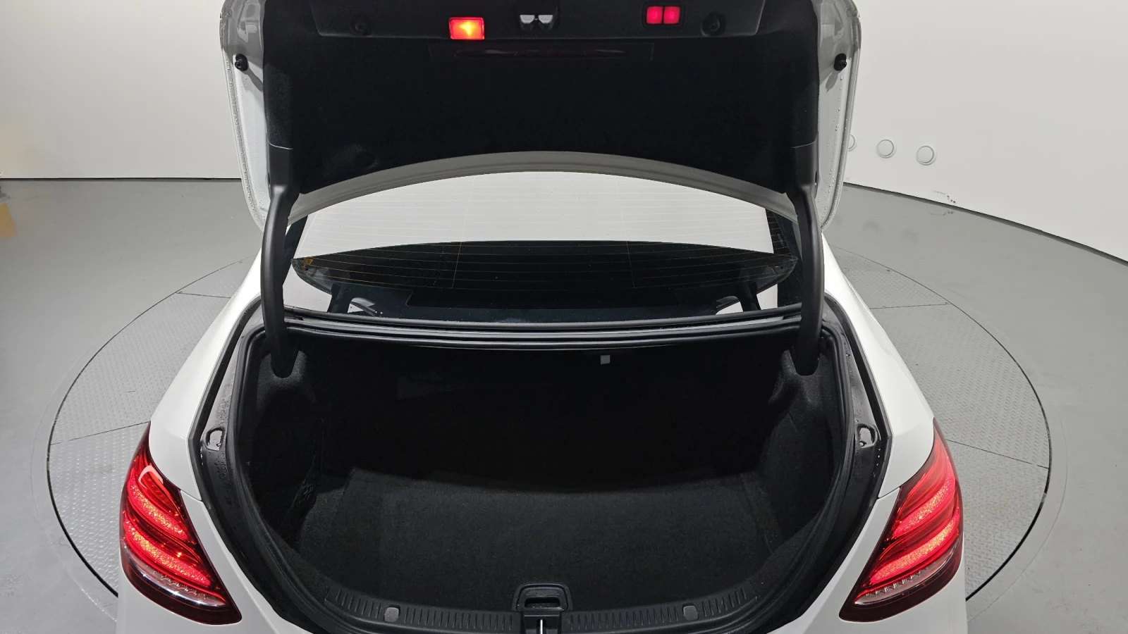 Mercedes-Benz E 220 4Matic Avantgarde autoprime.bg, снимка 12 - Автомобили и джипове - 56033508