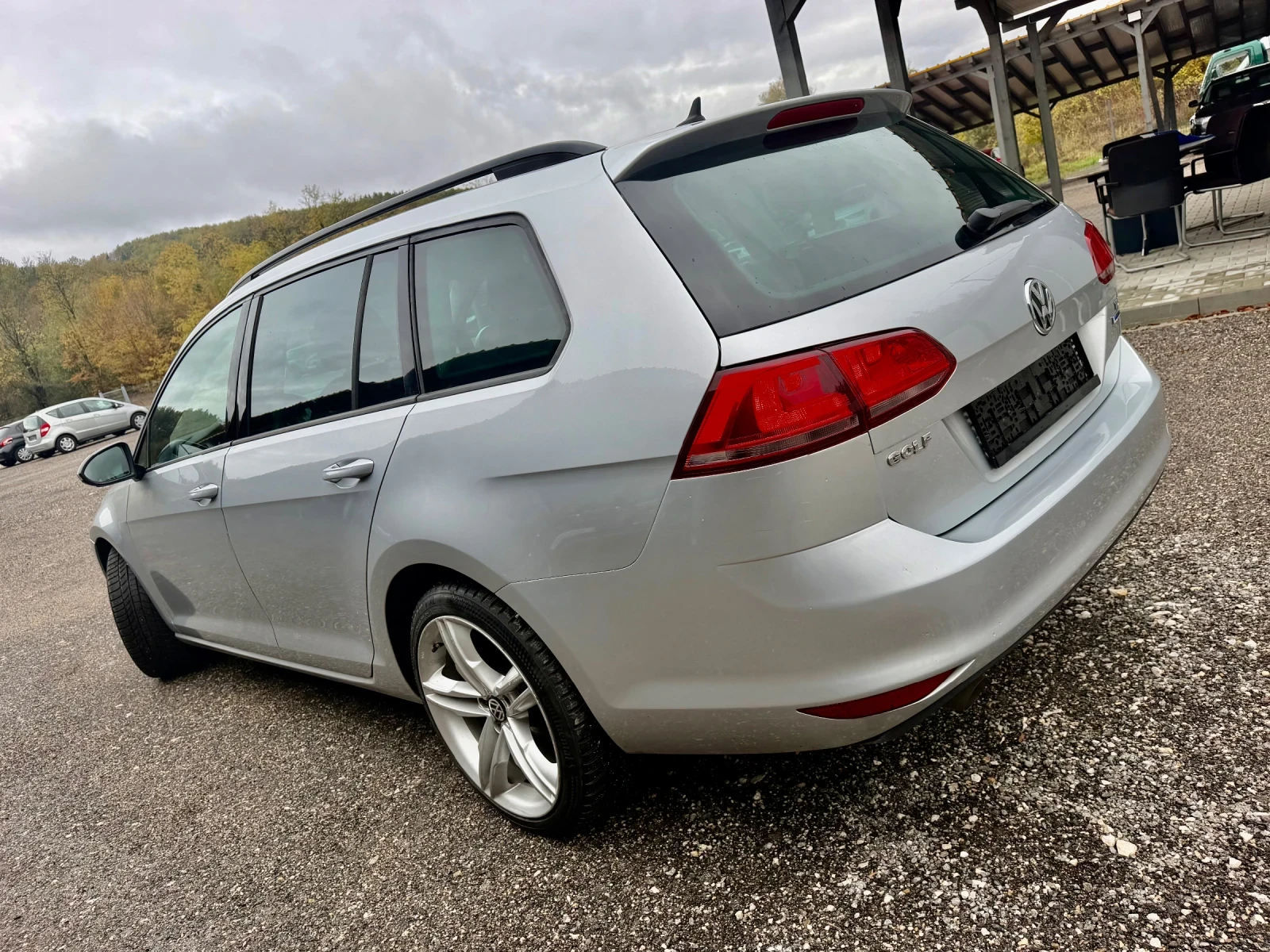 VW Golf 1.6TDI* XENON* NAVI*  | Mobile.bg � ����������� 6