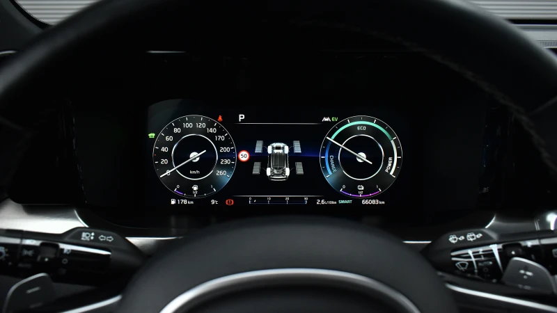 Kia Sorento 1.6 T-GDI LIMITED PHEV AWD Automatic 6+ 1 seat, снимка 11 - Автомобили и джипове - 52529465