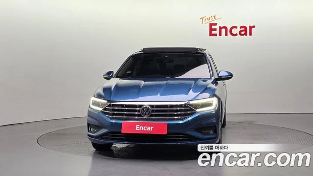 VW Jetta  1. 4 TSI | Premium Sedan 40K KM, снимка 2 - Автомобили и джипове - 55356068