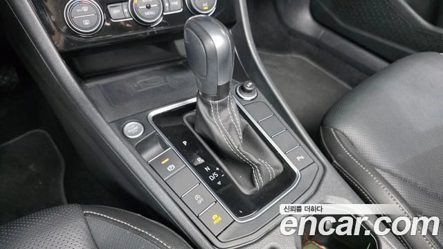 VW Jetta  1. 4 TSI | Premium Sedan 40K KM, снимка 9 - Автомобили и джипове - 55356068