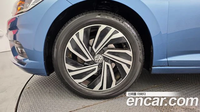 VW Jetta  1. 4 TSI | Premium Sedan 40K KM, снимка 6 - Автомобили и джипове - 55356068