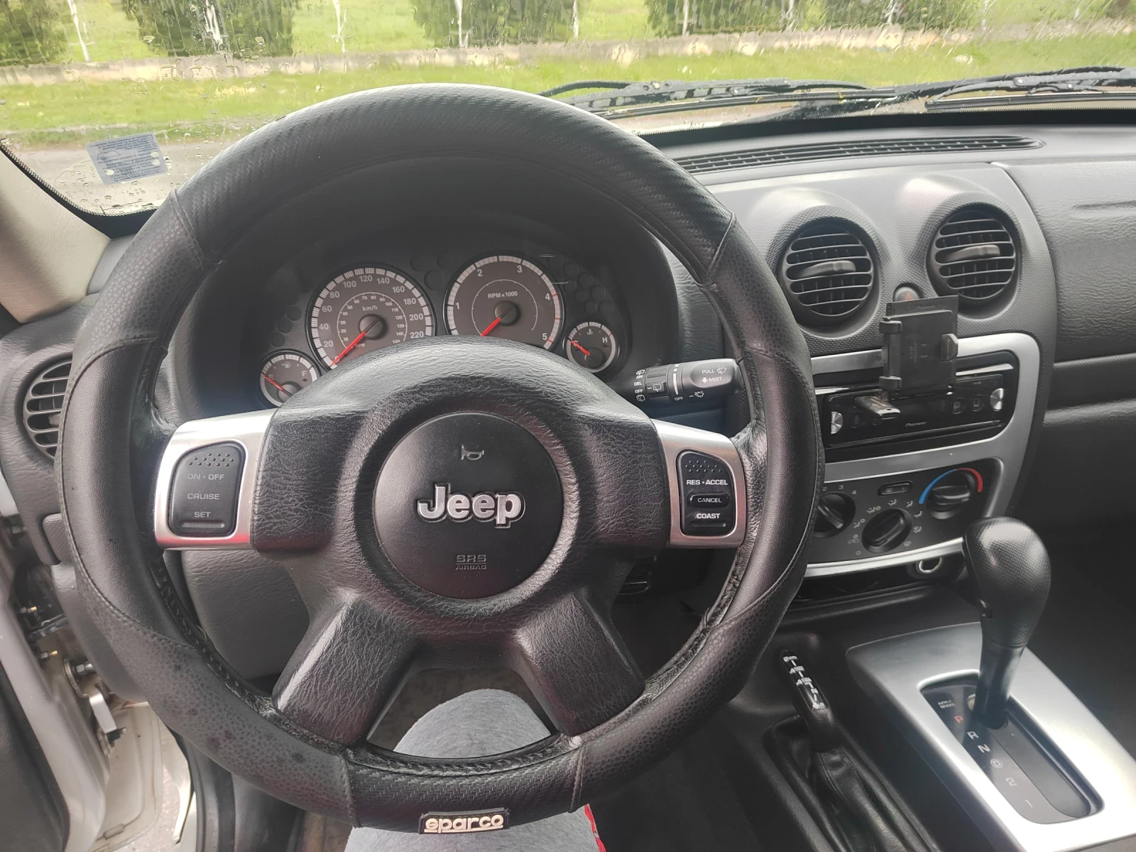 Jeep Cherokee KJ - изображение 8