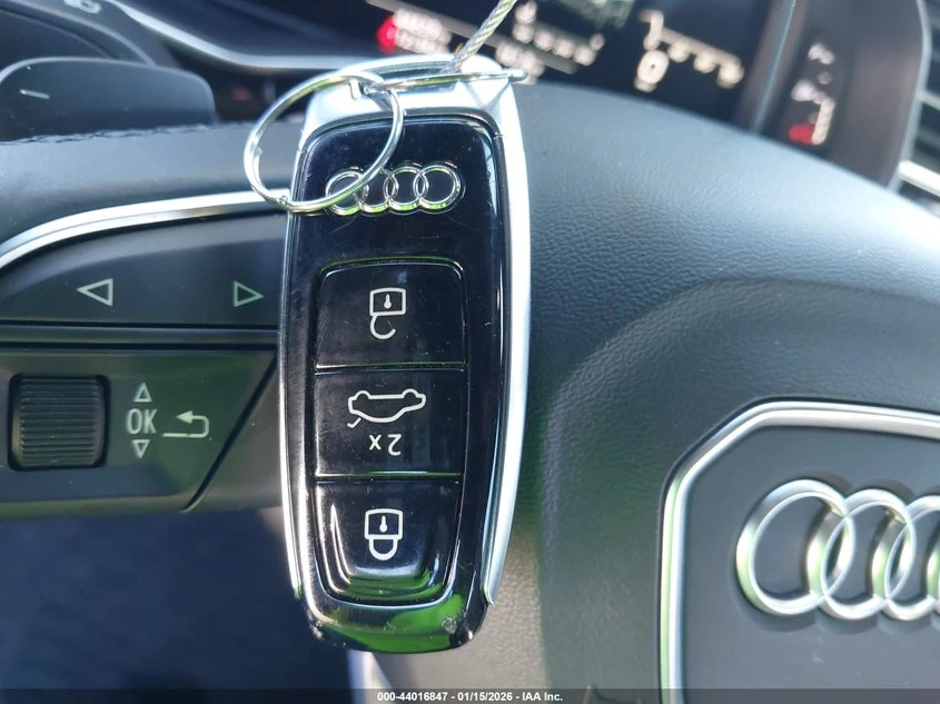 Audi Q8 * Premium 55* Quattro Tiptronic* , снимка 11 - Автомобили и джипове - 53870176