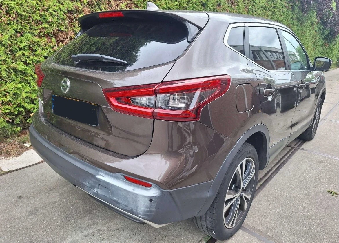 Nissan Qashqai 1.5, снимка 3 - Автомобили и джипове - 54921886