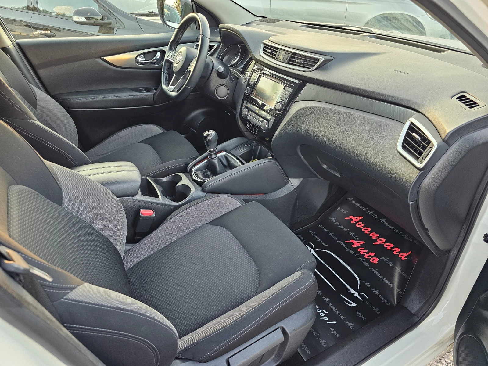 Nissan Qashqai 1.7DCi, 150к.с., снимка 9 - Автомобили и джипове - 55071894