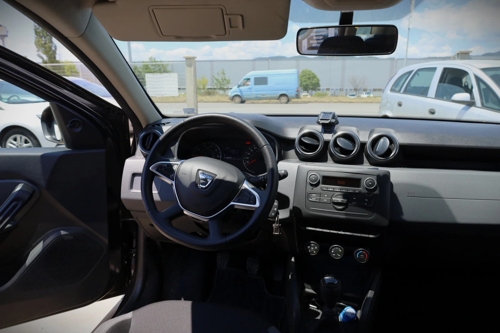 Dacia Duster, снимка 9 - Автомобили и джипове - 55294357
