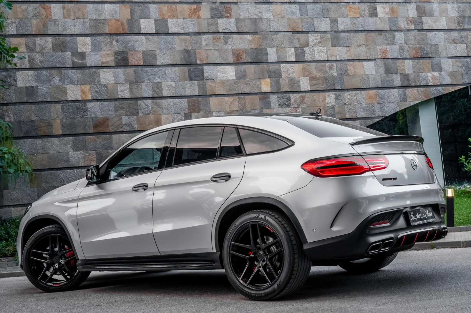 Mercedes-Benz GLE 350 d* AMG* 4MATIC* BLACK SERIES* 360CAM* CARBON* 3XTV, снимка 3 - Автомобили и джипове - 55450591