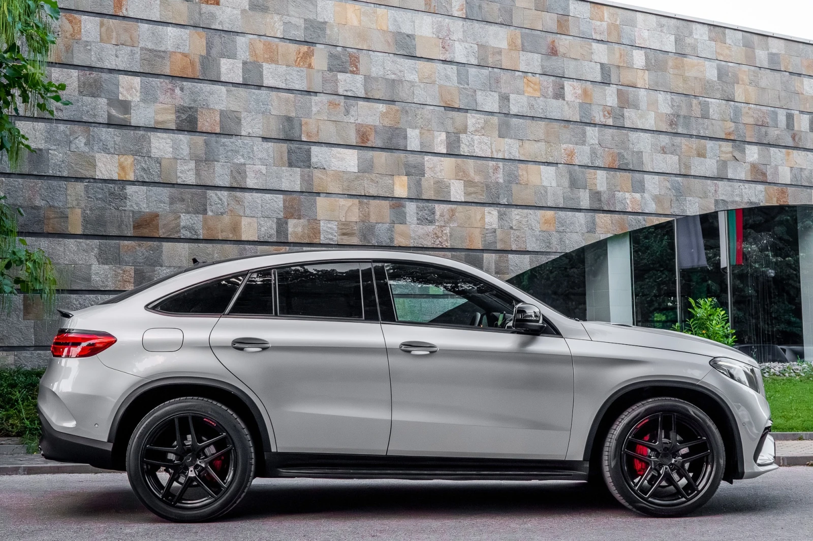 Mercedes-Benz GLE 350 d* AMG* 4MATIC* BLACK SERIES* 360CAM* CARBON* 3XTV, снимка 5 - Автомобили и джипове - 55450591