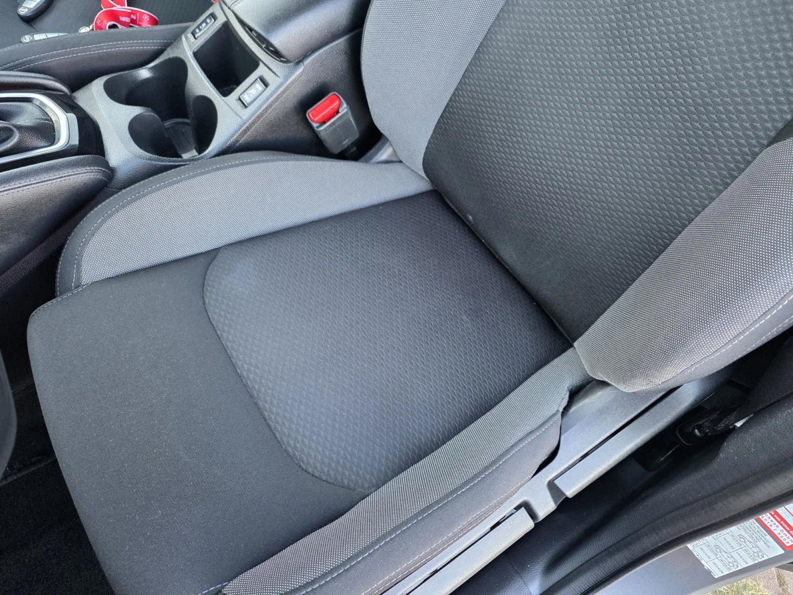 Nissan Qashqai 1.7dci 150p.s Automat 4x4 FULL EXTRI, снимка 9 - Автомобили и джипове - 55982420