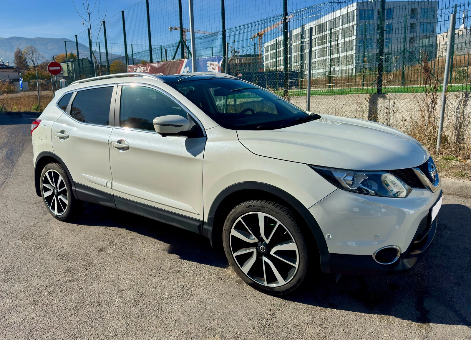 Nissan Qashqai, снимка 4 - Автомобили и джипове - 56652961