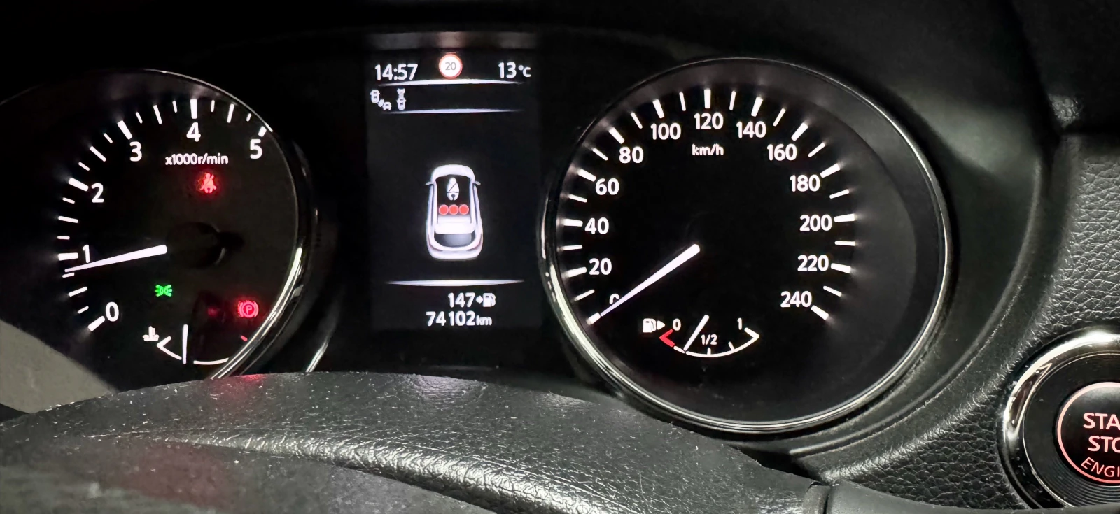 Nissan Qashqai, снимка 14 - Автомобили и джипове - 56652961