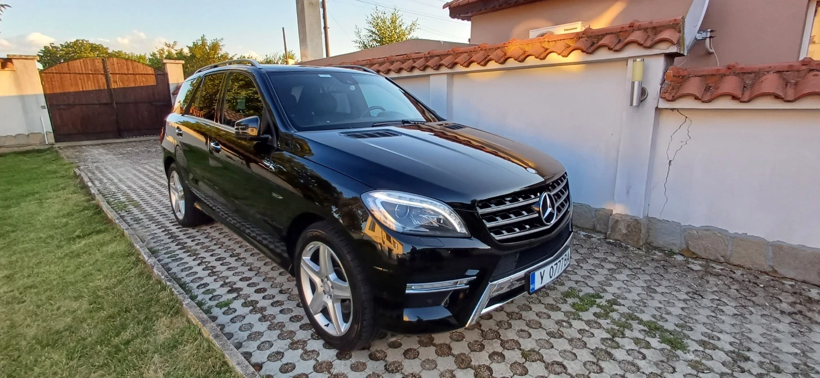 Mercedes-Benz ML 350 350d Blue Tec, снимка 11 - Автомобили и джипове - 56724793
