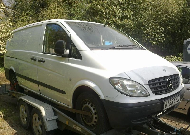 Mercedes-Benz Vito 111 CDI, снимка 2 - Бусове и автобуси - 5538857