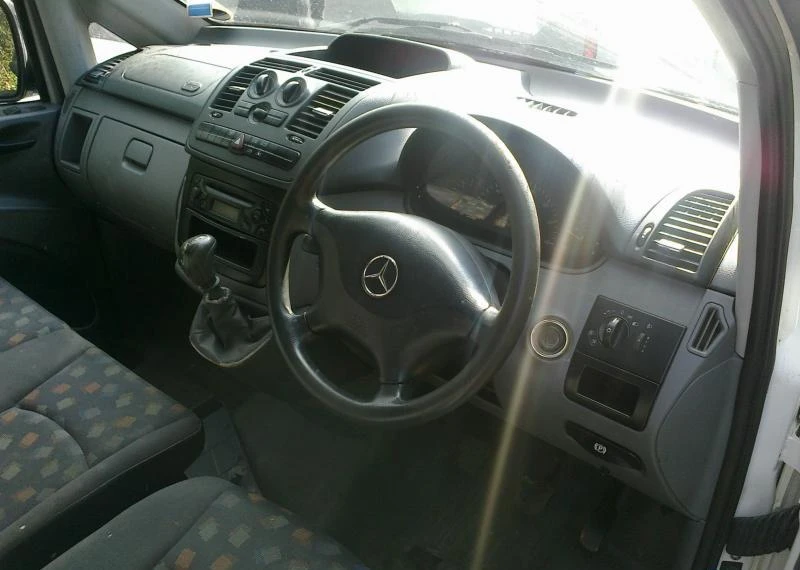 Mercedes-Benz Vito 111 CDI, снимка 3 - Бусове и автобуси - 5538857