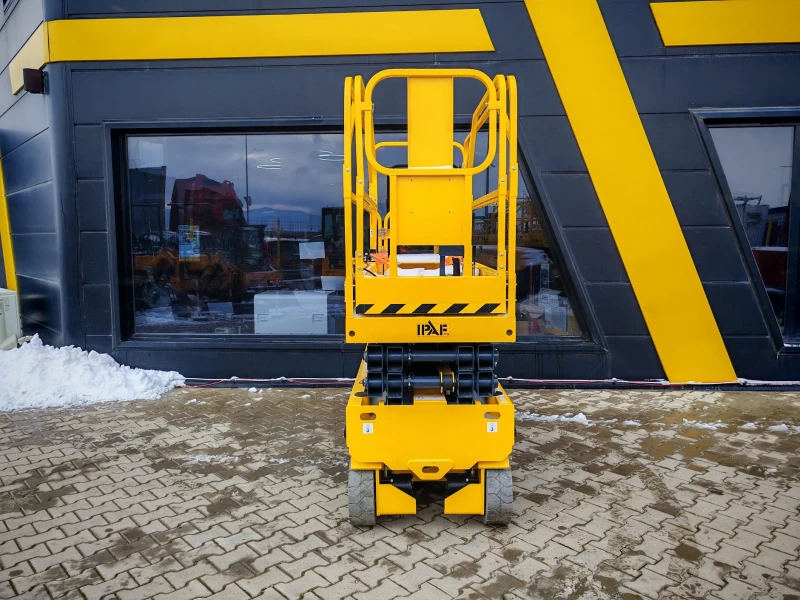 Автовишка Друга марка Bautrax SL8X, снимка 6 - Индустриална техника - 53085859