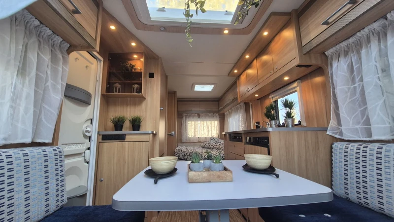 Каравана Dethleffs 450 camper , снимка 7 - Каравани и кемпери - 52421301