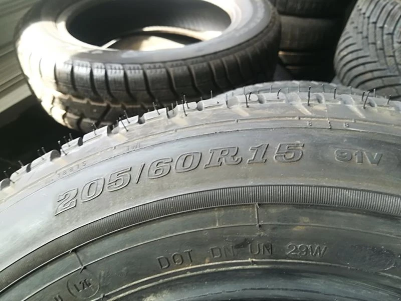 Гуми Летни 205/60R15, снимка 4 - Гуми и джанти - 21693093