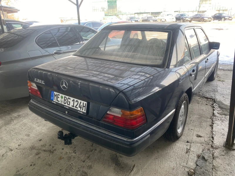 Mercedes-Benz 124 2.3i, снимка 5 - Автомобили и джипове - 48702619