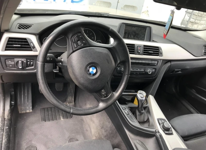 BMW 318, снимка 6 - Автомобили и джипове - 49352089