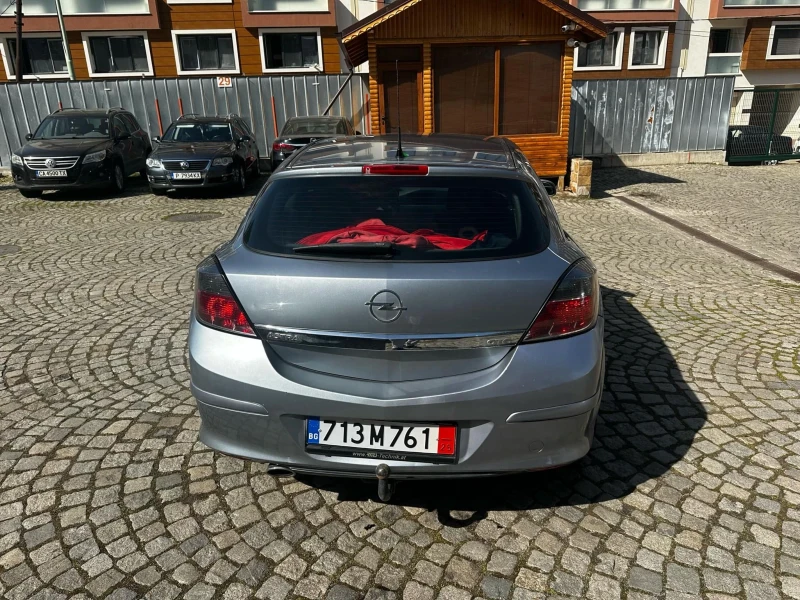 Opel Astra Обслужен 1.9 -120 КС , снимка 4 - Автомобили и джипове - 49444866