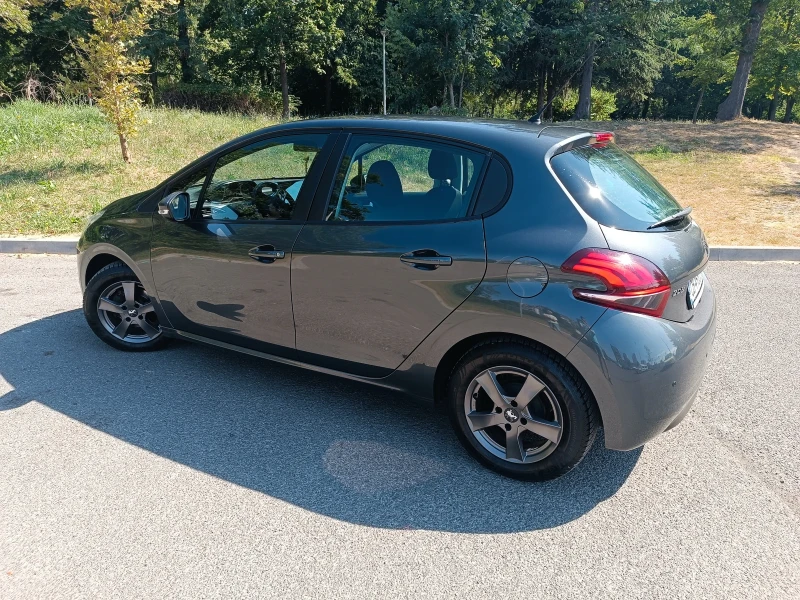 Peugeot 208, снимка 3 - Автомобили и джипове - 52875511