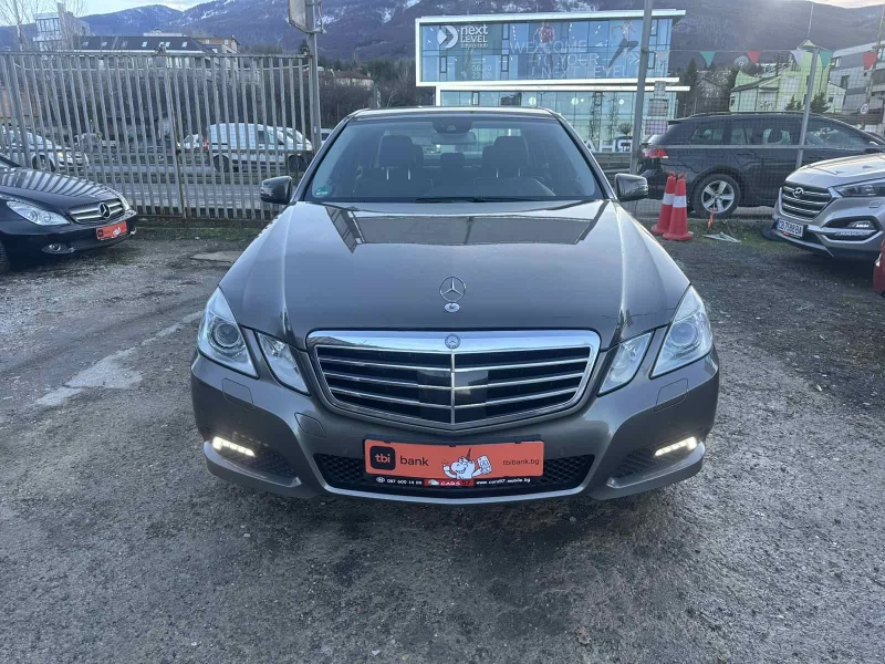 Mercedes-Benz E 350 CGI DISTRONIC CAMERA 7G-PLUS, снимка 5 - Автомобили и джипове - 53118625