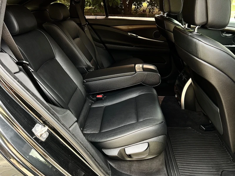 BMW 530 НЕРАЗЛИЧИМ ОТ НОВ, снимка 10 - Автомобили и джипове - 53240817