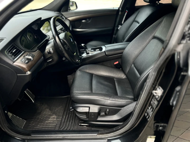 BMW 530 НЕРАЗЛИЧИМ ОТ НОВ, снимка 7 - Автомобили и джипове - 53240817